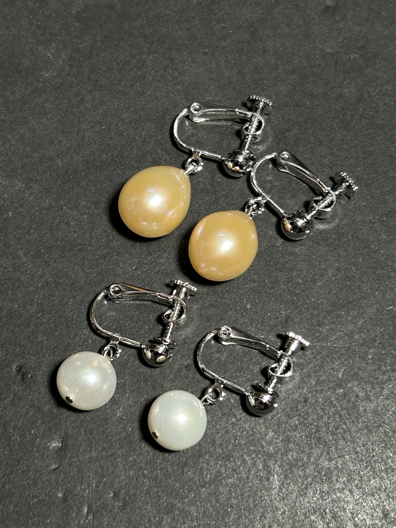 ● コレクター必見 真珠? パール イヤリング 2点 レディース アクセサリー ファッション 小物 コレクション kr113