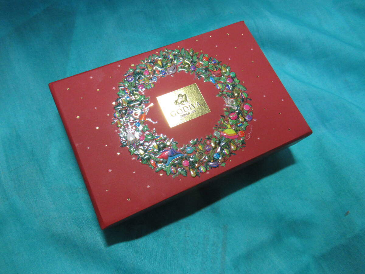 GODIVA お菓子の空き箱　