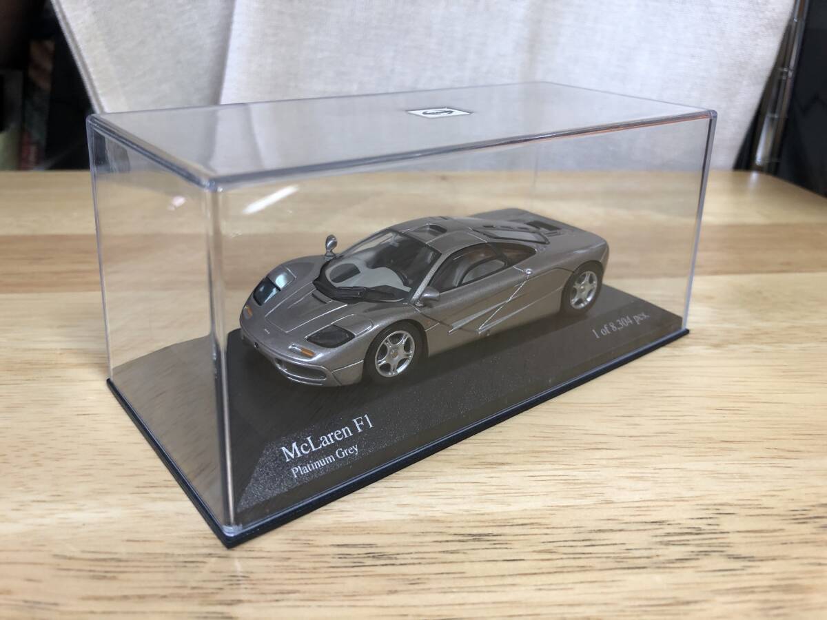 Minichamps / Mclaren F1 (Platinum Grey)