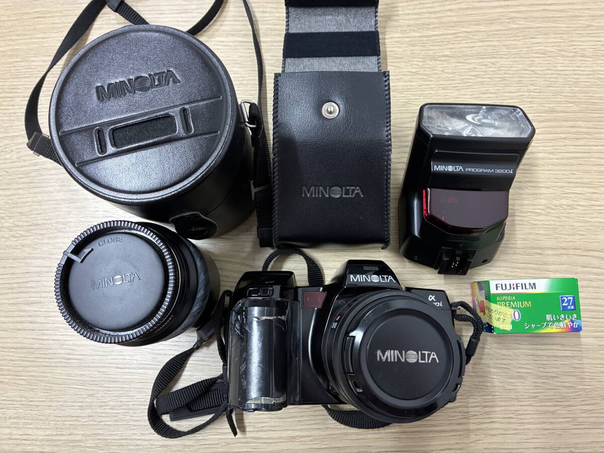 1297★ミノルタ Minolta アルファ α7700i / AF Zoom 35-105mm F3.5-4.5 一眼レンズ 100-300mm ストロボ 起動確認済み 中古 劣化あり