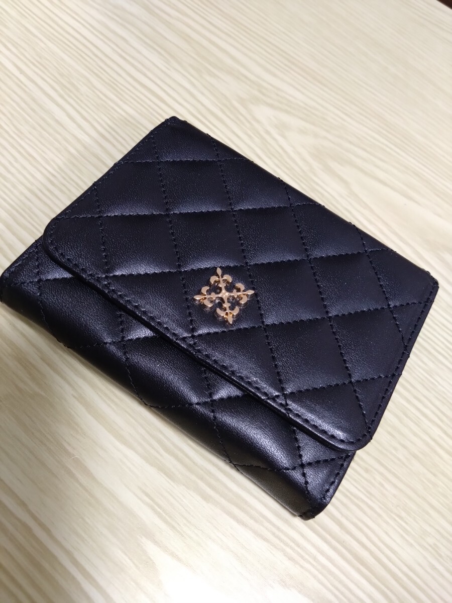 ☆ラシット　russet 二つ折り財布　ミニ財布　ブラック　未使用品☆