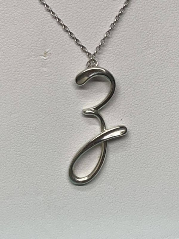 【美品】ティファニー TIFFANY&Co. SILVER925 刻印　シルバー　銀　チェーン　イニシャル　ネックレス