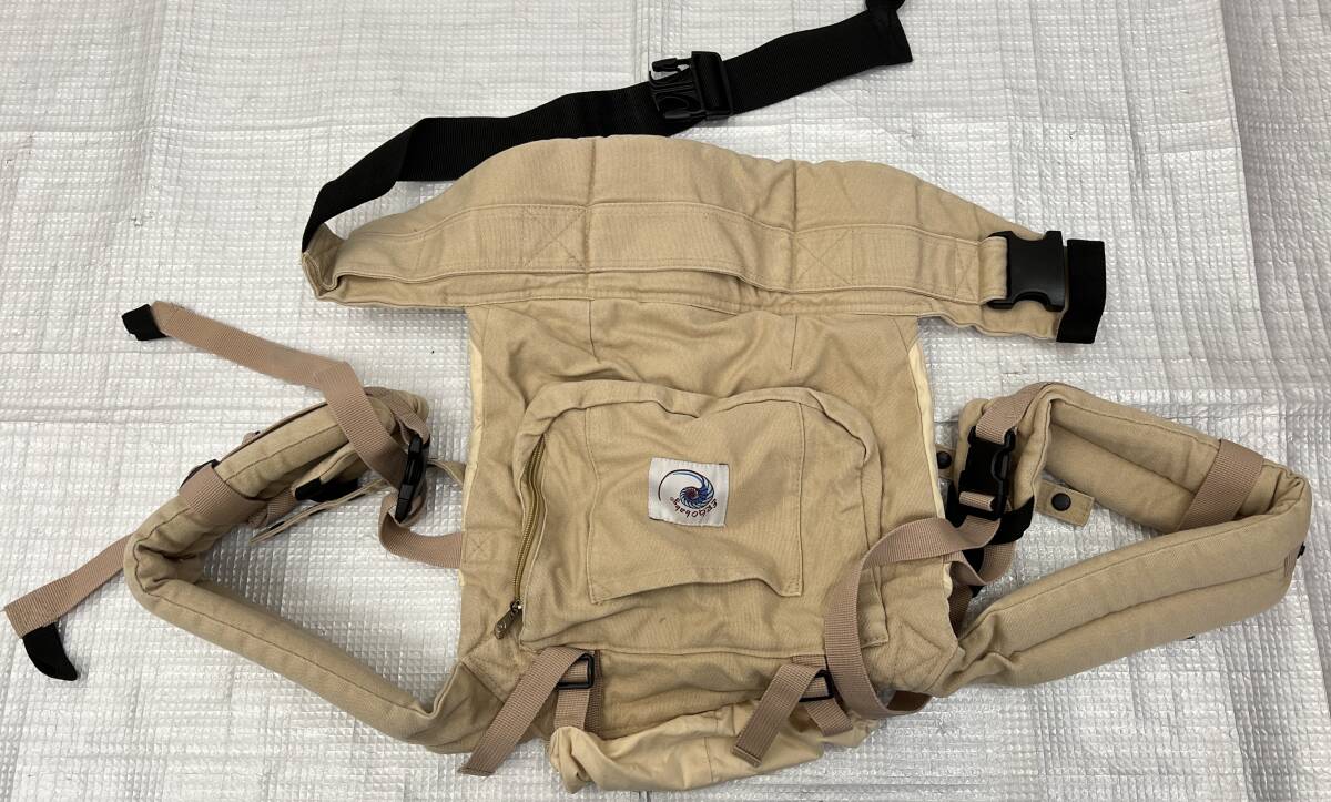 i7177A エルゴベビー 抱っこ紐 ERGO BABY ベージュ色 おんぶ 子供 赤ちゃん