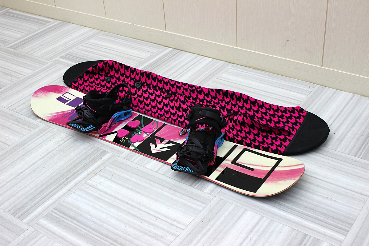 GRAY グレイ スノーボード レディース ビンディング付き カバーあり 135cm 中古 現状 D-12