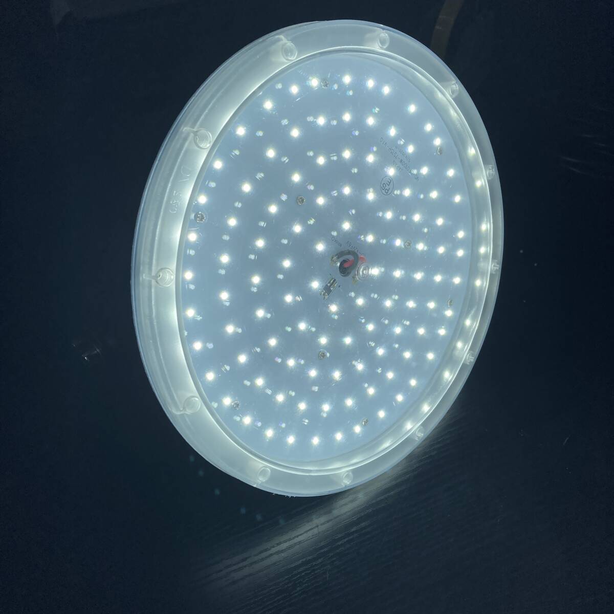 【通電確認済】UFO型 高天井用LED照明　UFO型LED投光器　投光器　100W/Y32194-D1