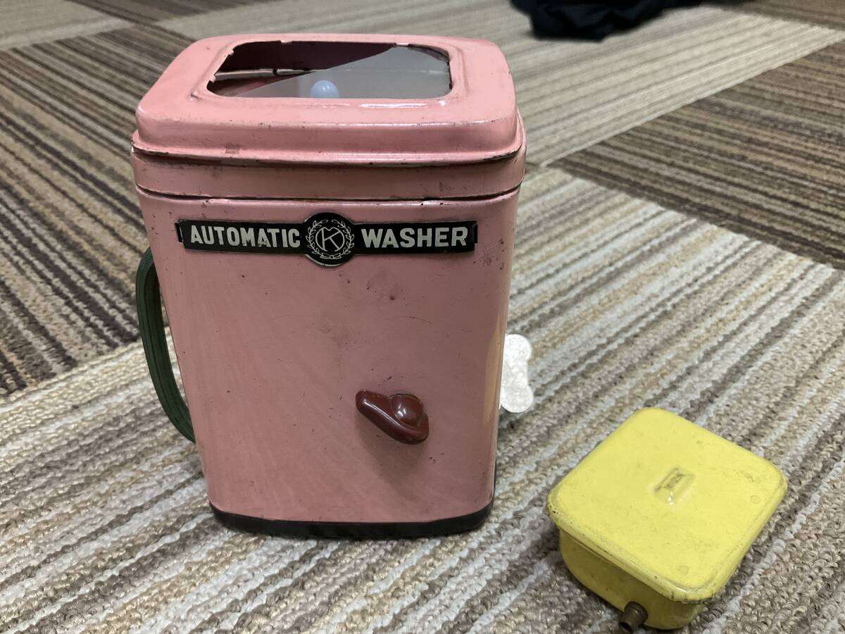 ブリキおもちゃ　洗濯機　ゼンマイ　1950年代？　ピンク　昭和レトロ　昭和玩具　おもちゃ　ままごと