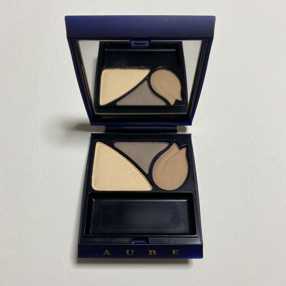 オーブ　アイシャドウ　BR77 アイカラー ブラウン系