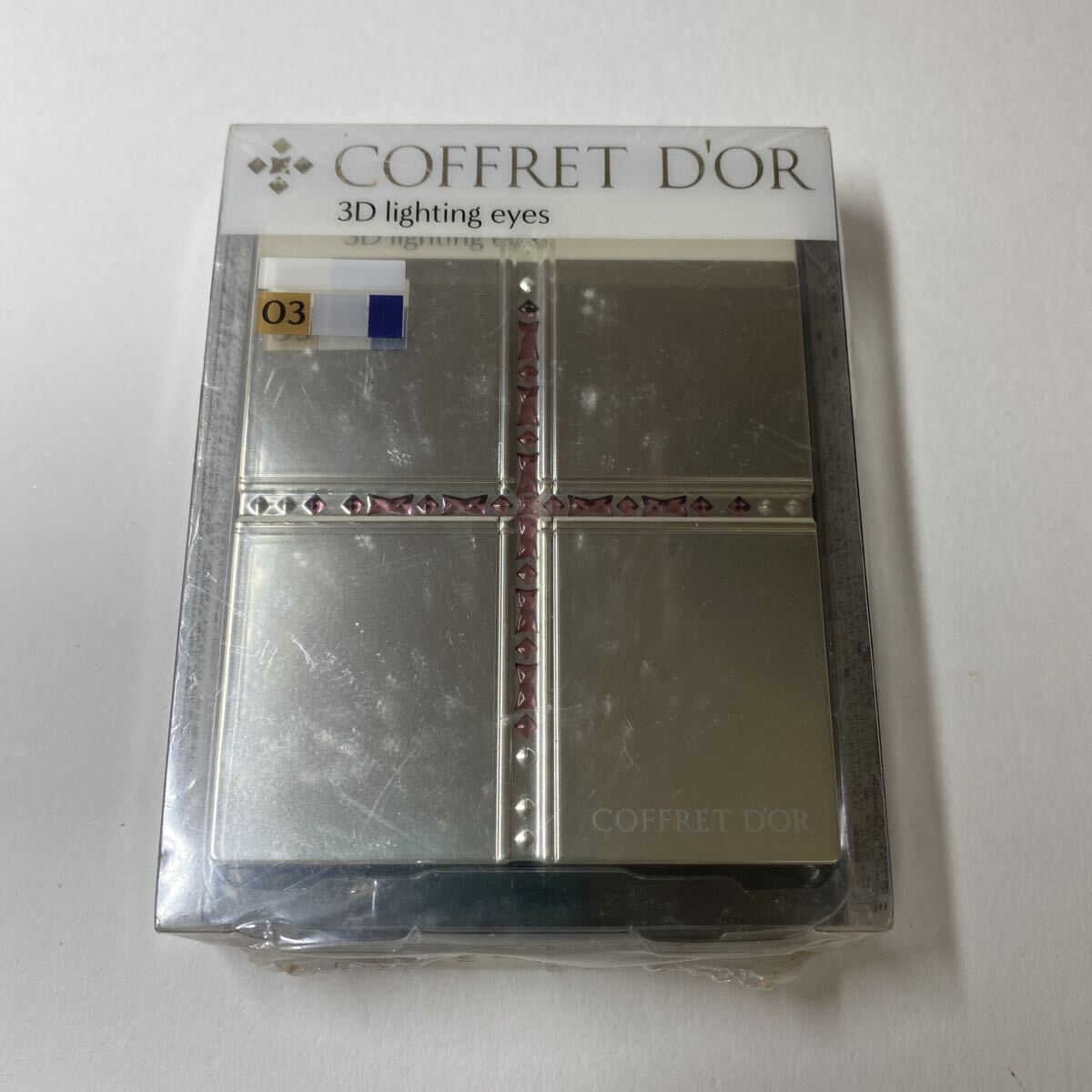 コフレドール　3Dライティングアイズ　03 シャドウ アイシャドウ シルバーバリエーション