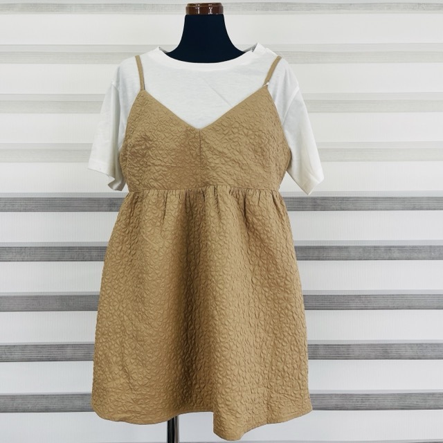 送料無料 新品タグ付き remiel 半袖Tシャツ付きキャミソール レディース Mサイズ エンボスフラワー柄? 衣類 モカ/900680在★3