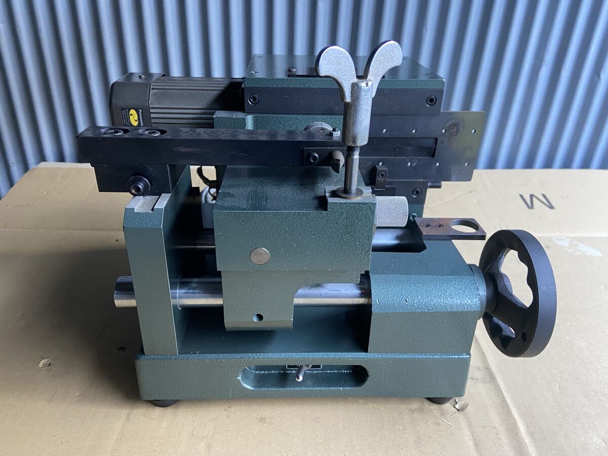 J-5120917 ヤナイ キーカッティングマシーン 未使用品？　KEY 刃付き　CUTTING MACHINE MM-33型? Yanai 合鍵複製機 鍵旋盤