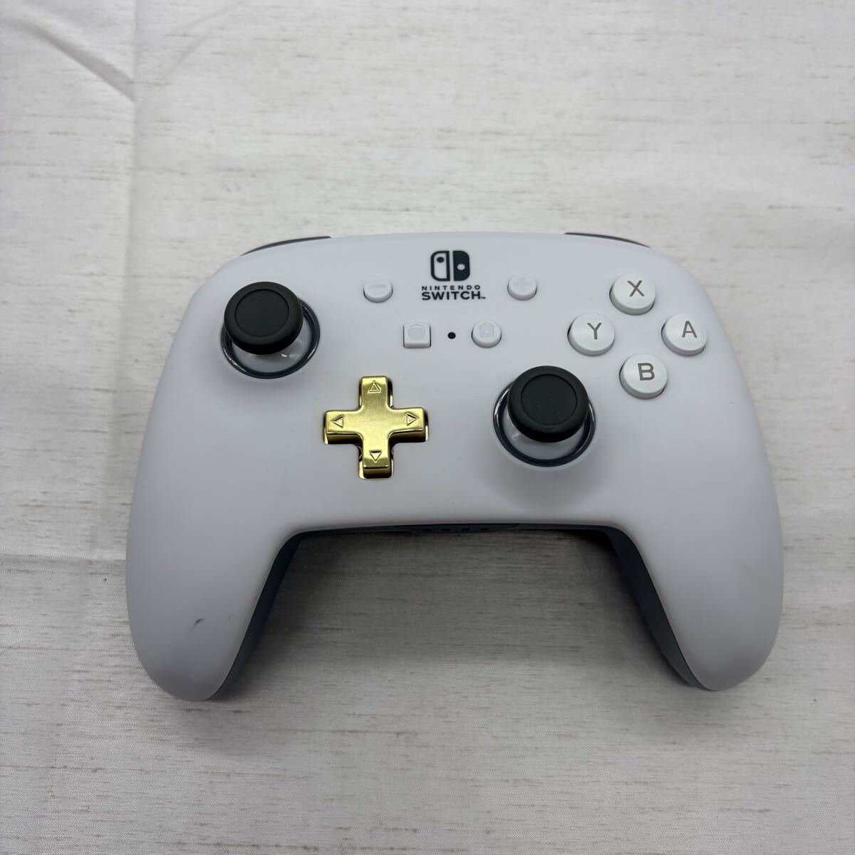 Nintendo Switch 対応 ワイヤレスコントローラー PowerA WLC001 グレー 十字キーゴールド 通電確認済み 動作未確認 u1541