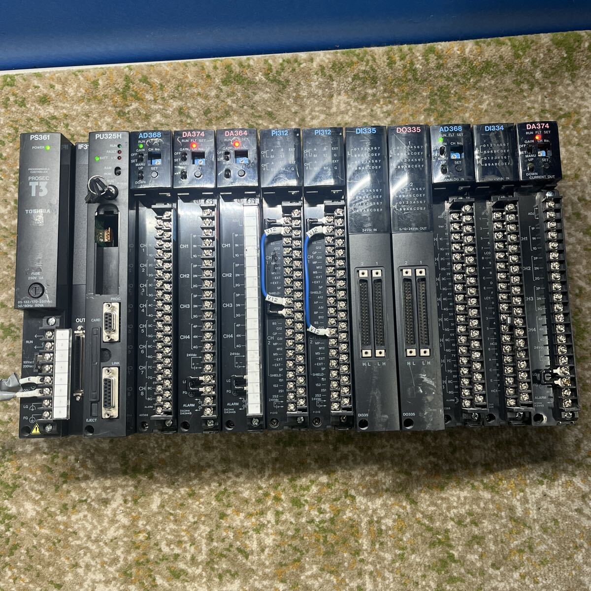 TOSHIBA PS361.PU325H.DA374X2.DA364.PI312X2.AD368X2.DI335.DO335.DI334 シーケンサ