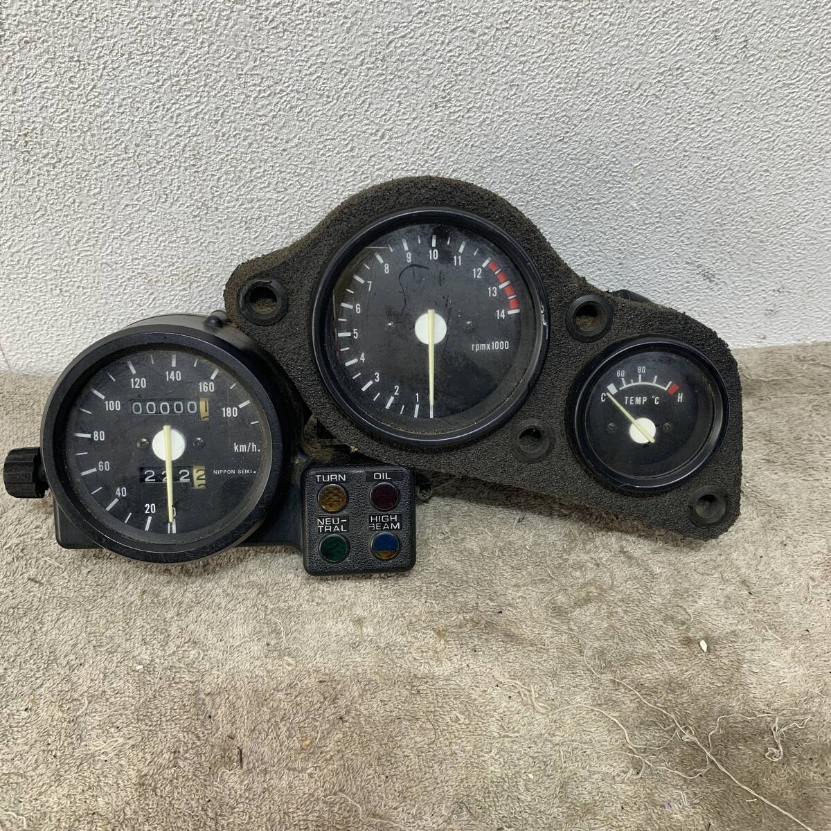 HONDA　ホンダ　バイク　NSR250R？　メーターAssy　スピードメーター　XZ4192