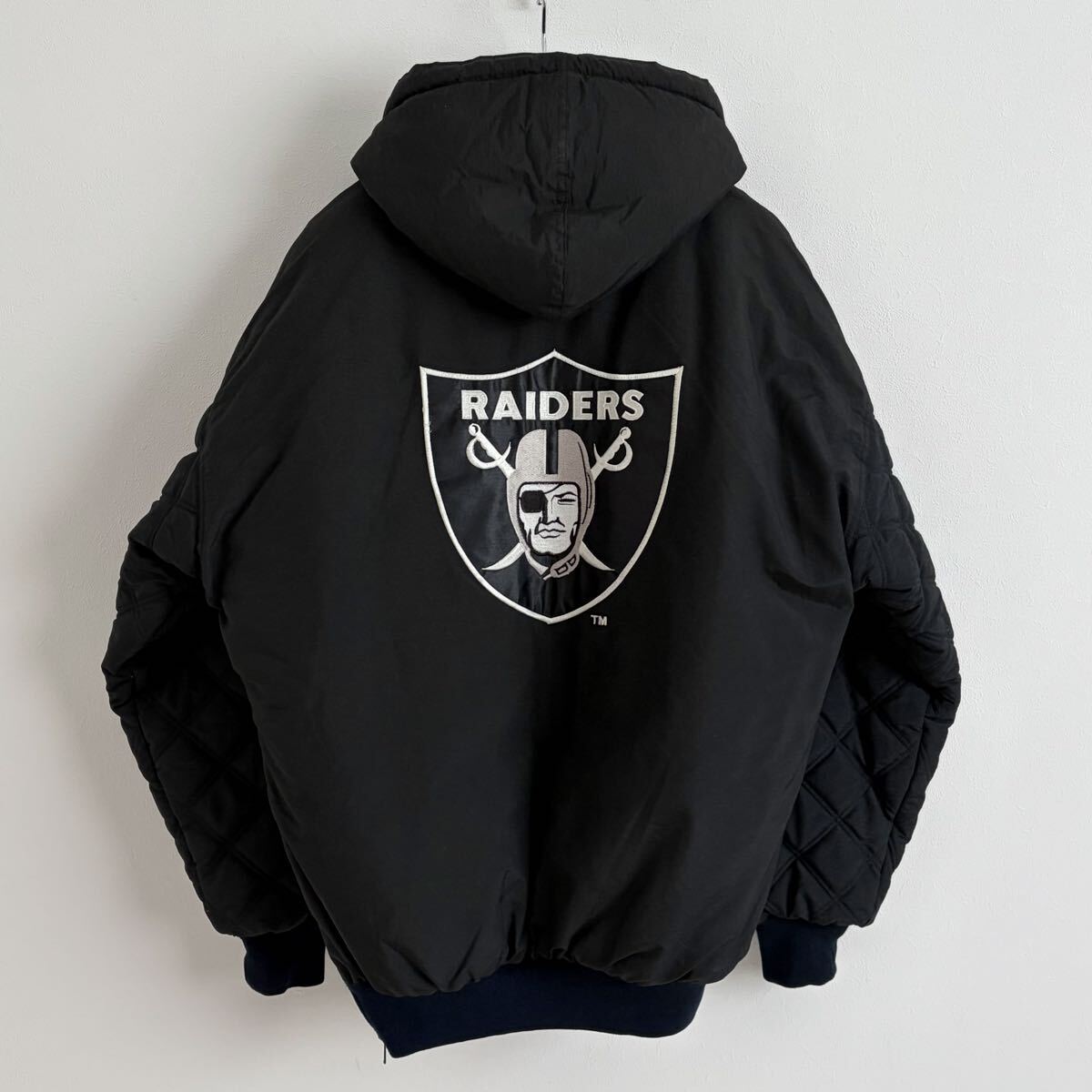 90s STARTER RAIDERS 中綿 ジャケット 黒 ブラック NFL レイダース スターター ナイロン ヴィンテージ ビンテージ