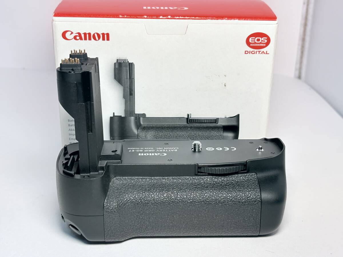 元箱付き 極上品 キヤノン BG-E7 バッテリーグリップ