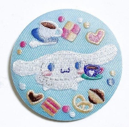 サンリオ　キャラクター　刺繍缶バッジ シナモン　シナモロール　②