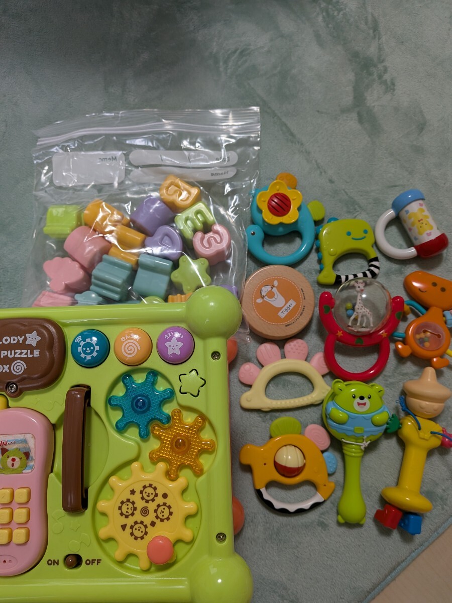 Toyroyalトイローヤル ブルーインあそぼ！メロディ&ぱずるボックス　知育玩具　パズル 他おもちゃ１０点セット赤ちゃん 
