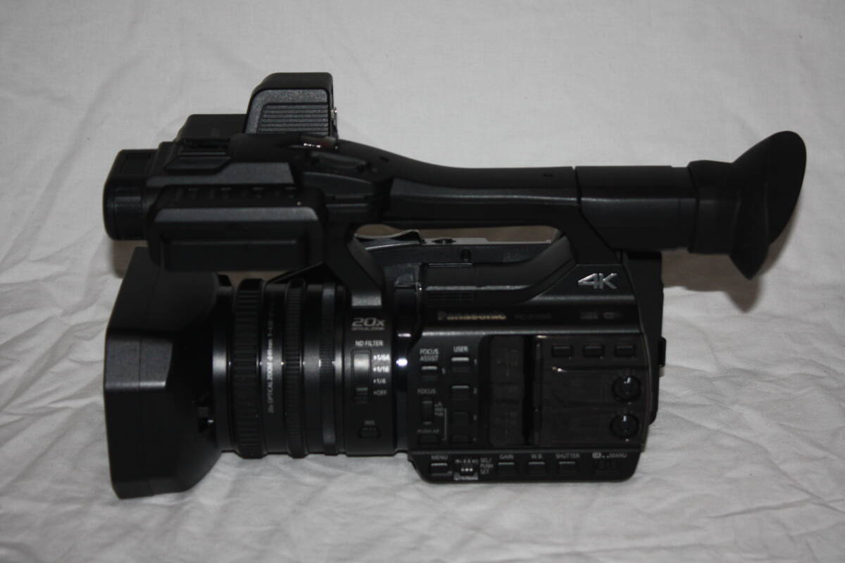Panasonic　AG-HCX1000　美品　デジタル4Kビデオカメラ（検索：ビデオカメラ、SONY、PMW-、HDR-、HXR-、AG-AC、AJ-PX）