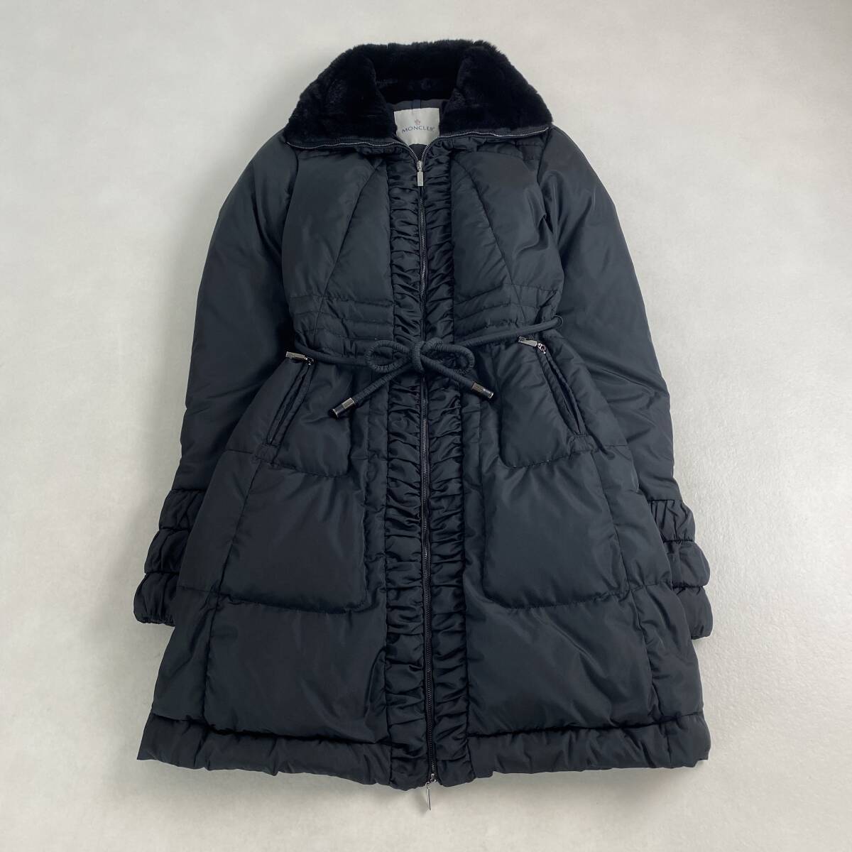 極美品 未使用級 MONCLER モンクレール AMANDA ダウンコート リアルファー ロングコート ウエストベルト 黒 ブラック サイズ0 S M相当