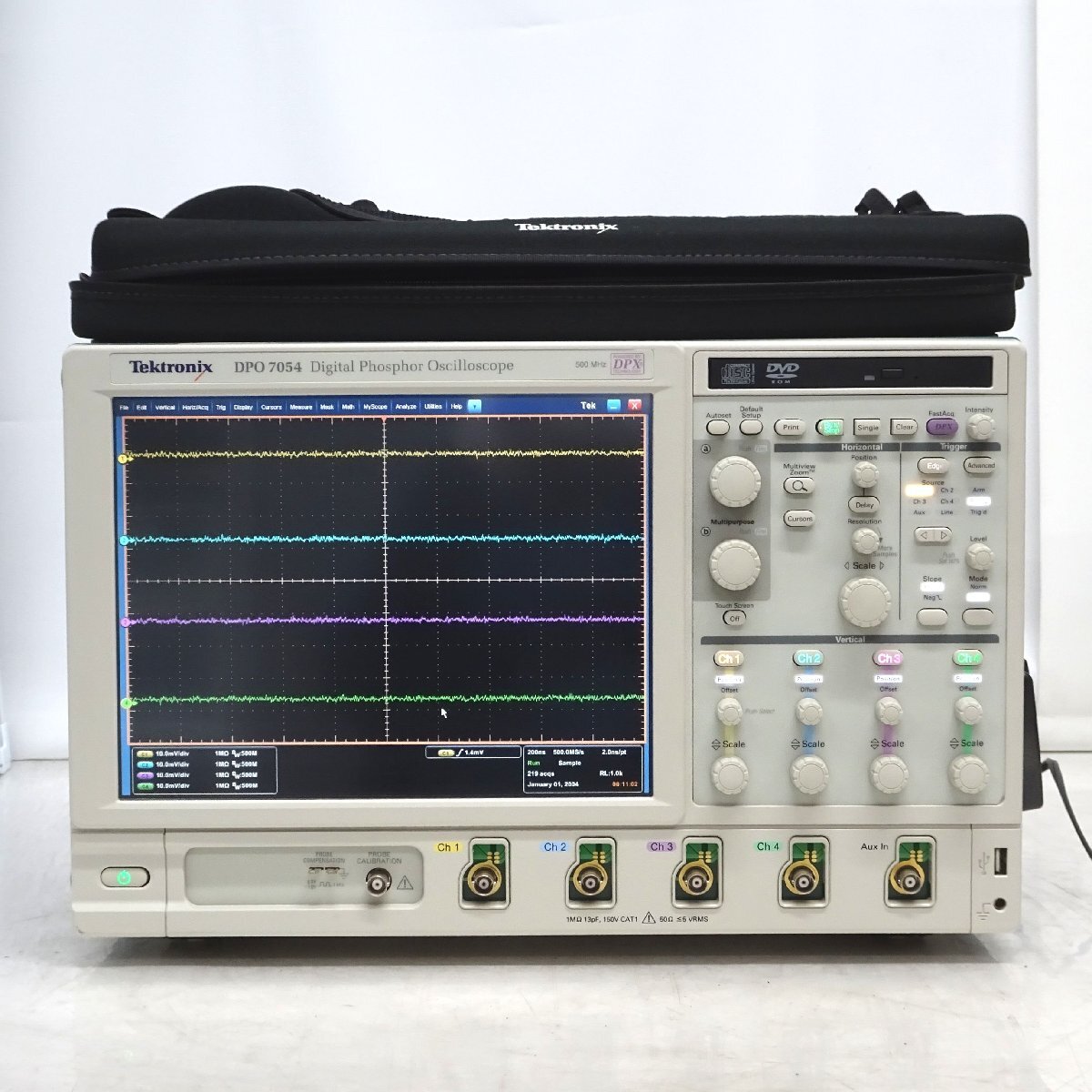 Tektronix TDS7054 4chデジタルオシロスコープ （WinXP駆動モデル/500MHz）貴重なリカバリ付き【中古/未校正/計測OK/動作品】#439951