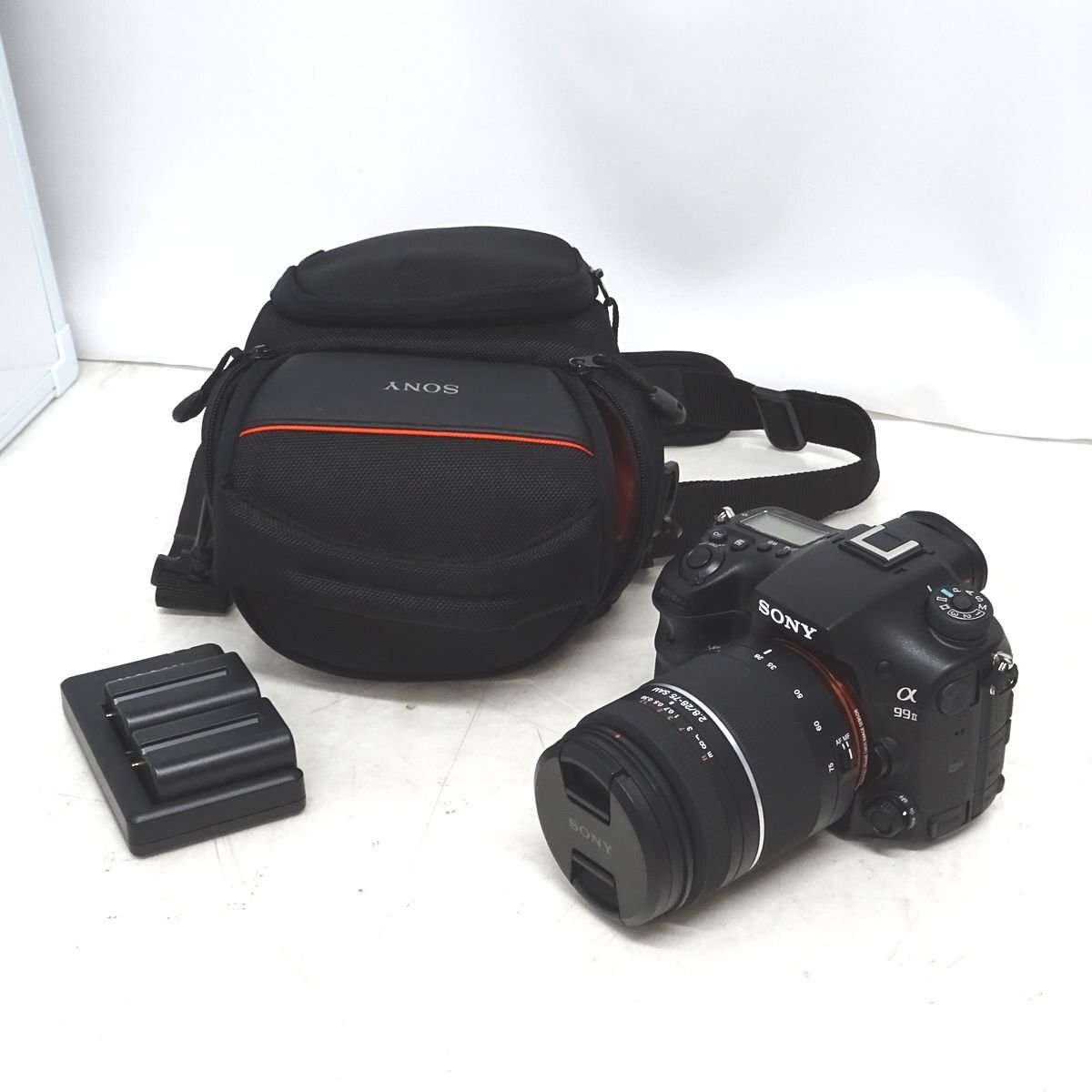 SONY α99II ILCA-99M2 デジタル一眼カメラ + 28-75mm F2.8 SAM SAL2875 レンズ ＆ 互換バッテリー付き【中古/動作品】#439949