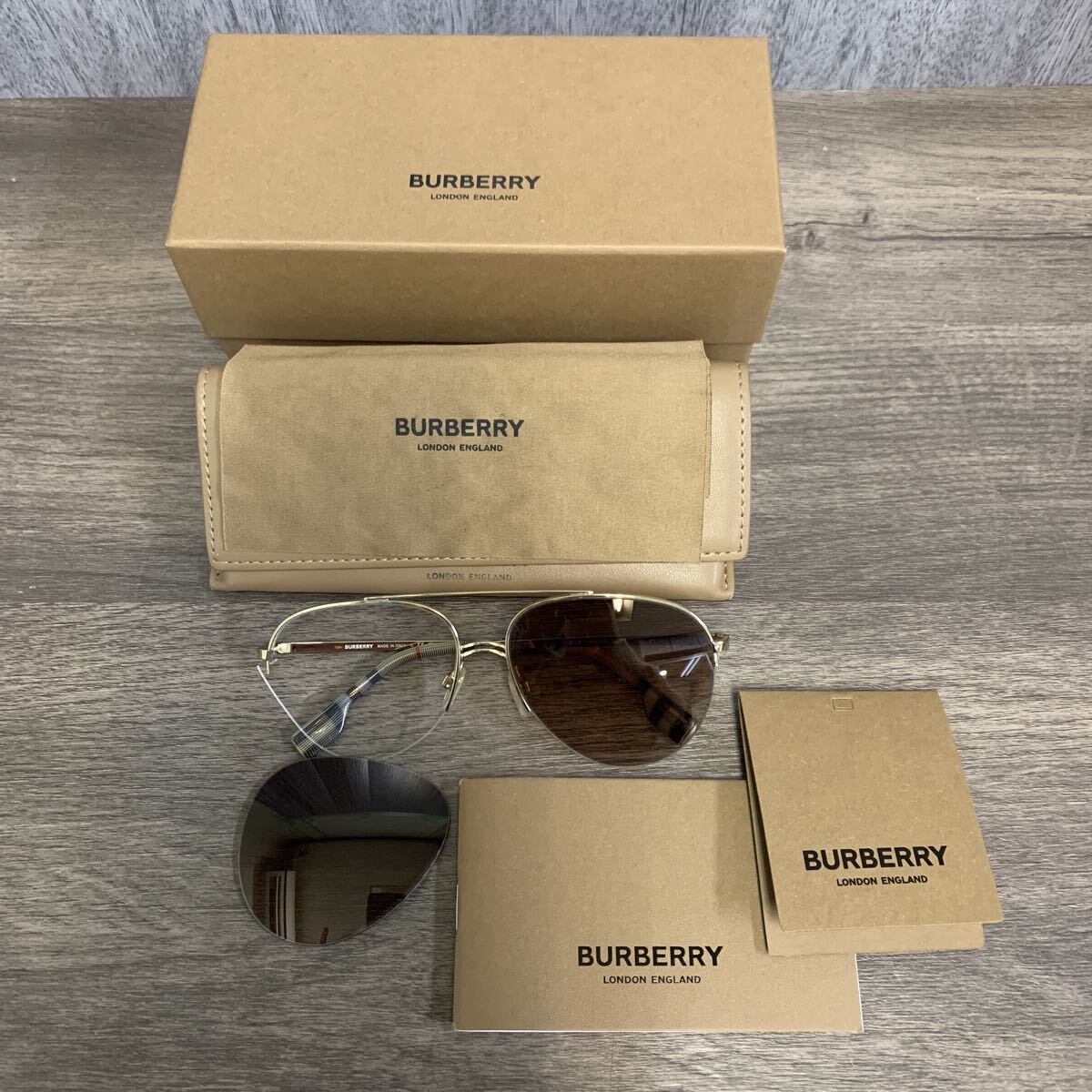 y121004m バーバリー サングラス BURBERRY BE3113 110913 59サイズ ティアドロップ ユニセックス メンズ レディース ＊美品＊