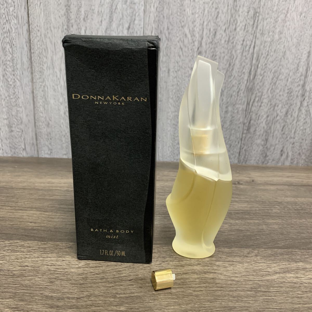 y121811m DONNA KARAN New York ダナキャランニューヨーク BATH&BODY mist 50ml 香水　