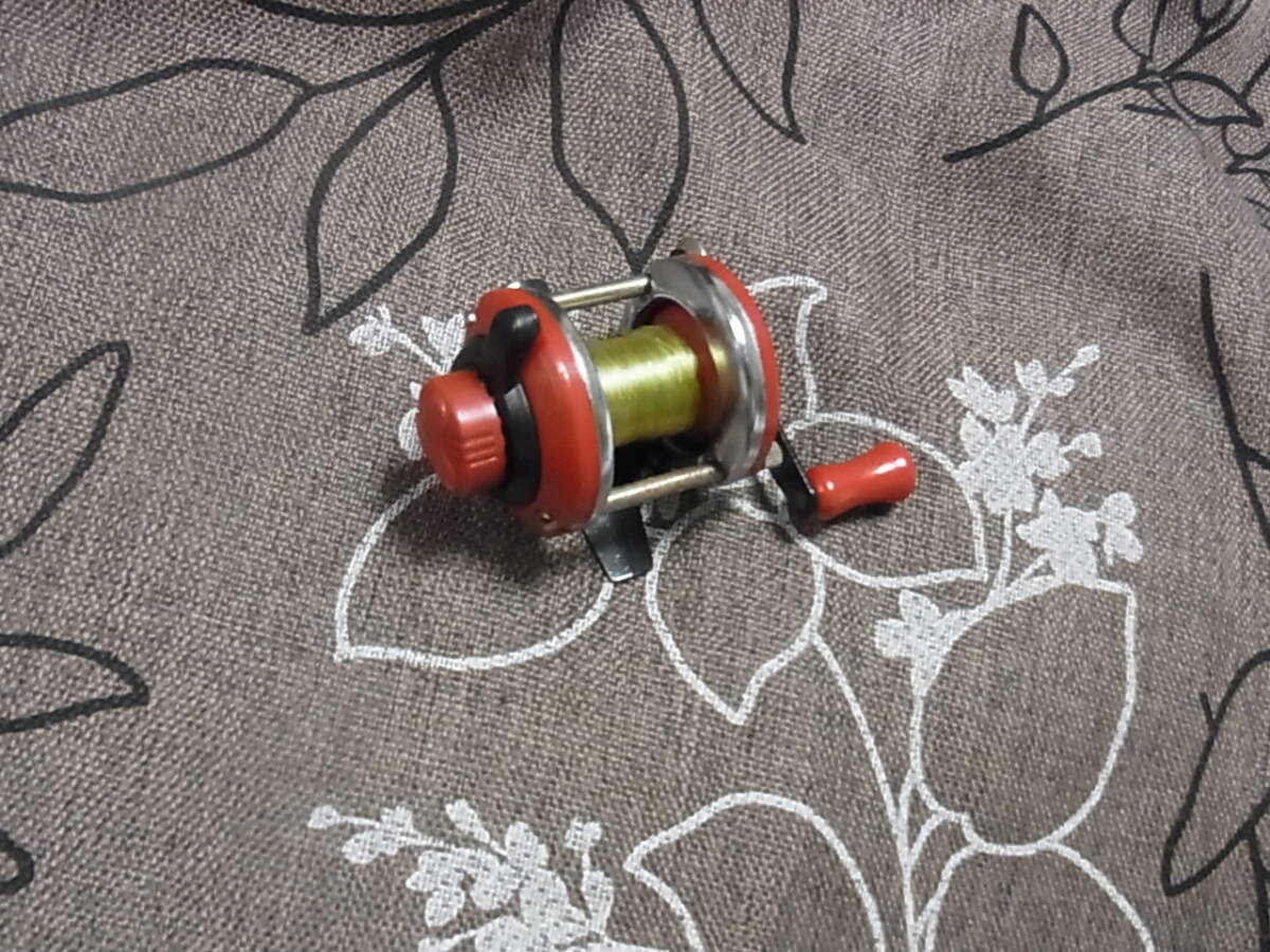 WIZZ WAKASAKI MINI REEL　ワカサギ釣り　リール　動作確認済