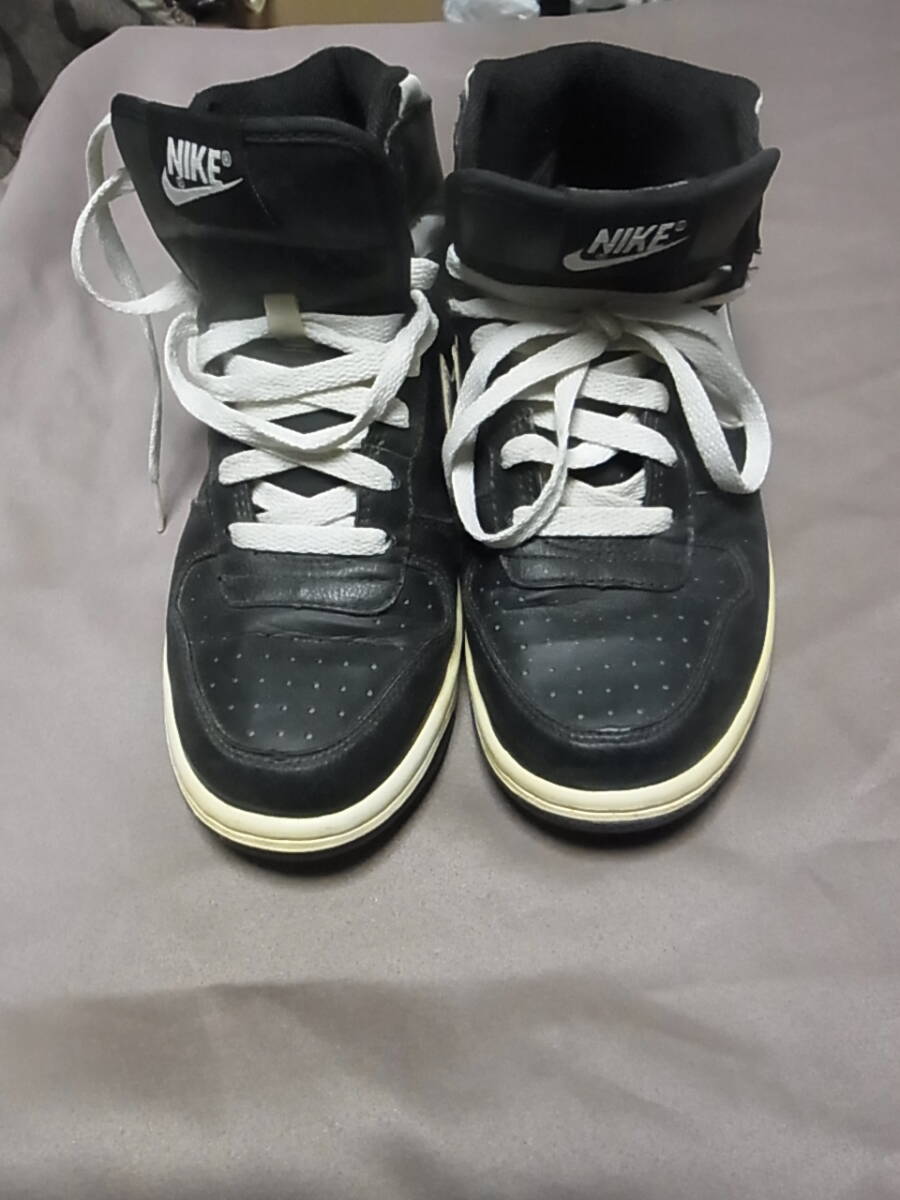 NIKE　スニーカー　ハイカット　ブラック×ホワイト　23.5cm