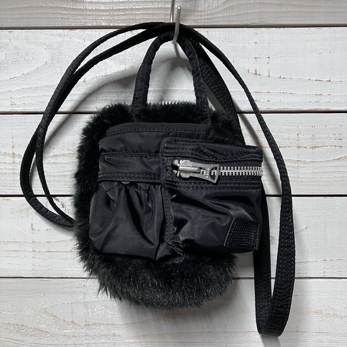 SACAI PORTER TANKER BLACK SHOULDER BAG YOSHIDA COMPANY TOKYO JAPAN サカイ ポーター ブラック タンカー フェイクファー 吉田カバン