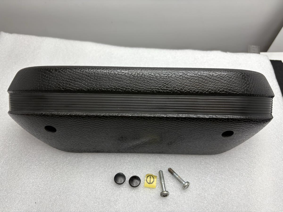 空冷ＶＷ　空冷ワーゲン　ワーゲンバス　タイプ２　レイトバス　ＶＷ純正 アームレスト　　①