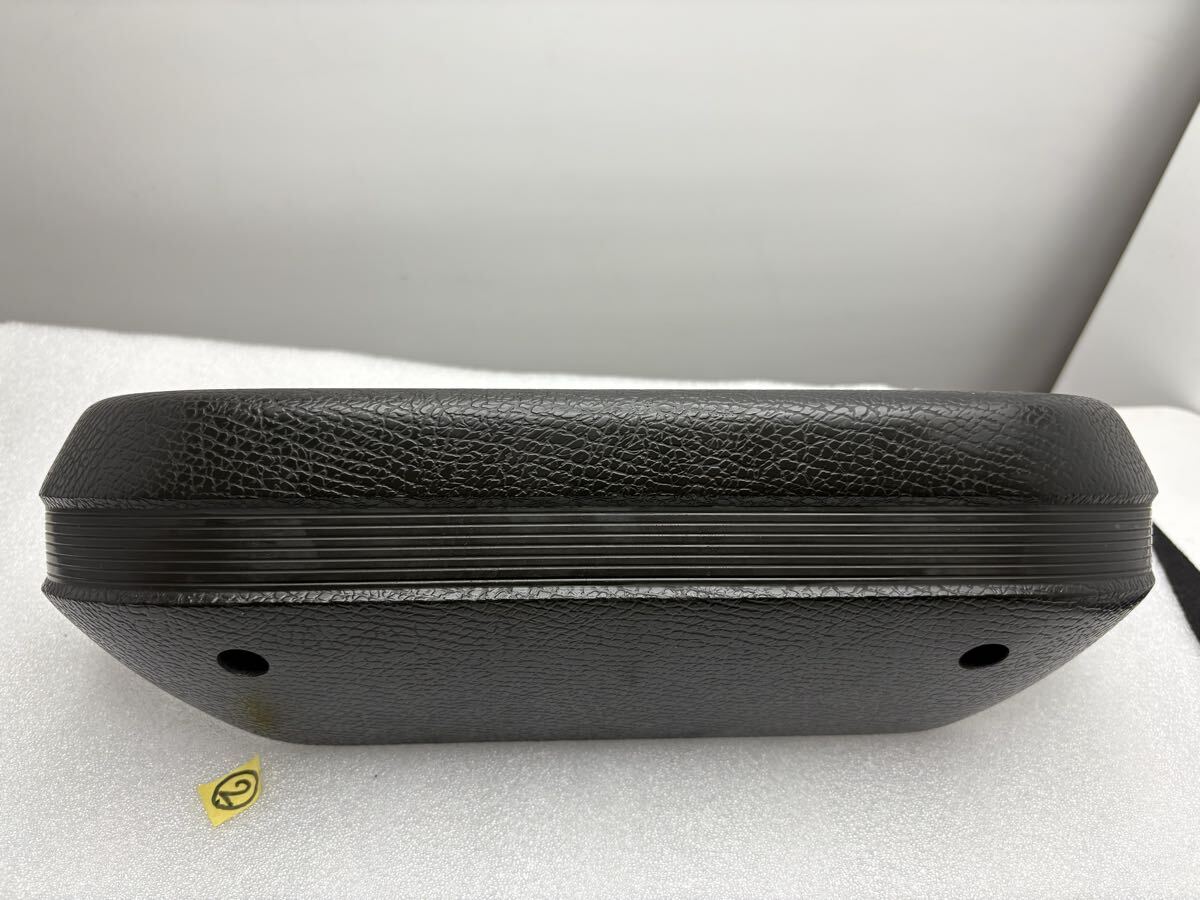 空冷ＶＷ　空冷ワーゲン　タイプ２　ワーゲンバス　レイトバス　ＶＷ純正 アームレスト　②