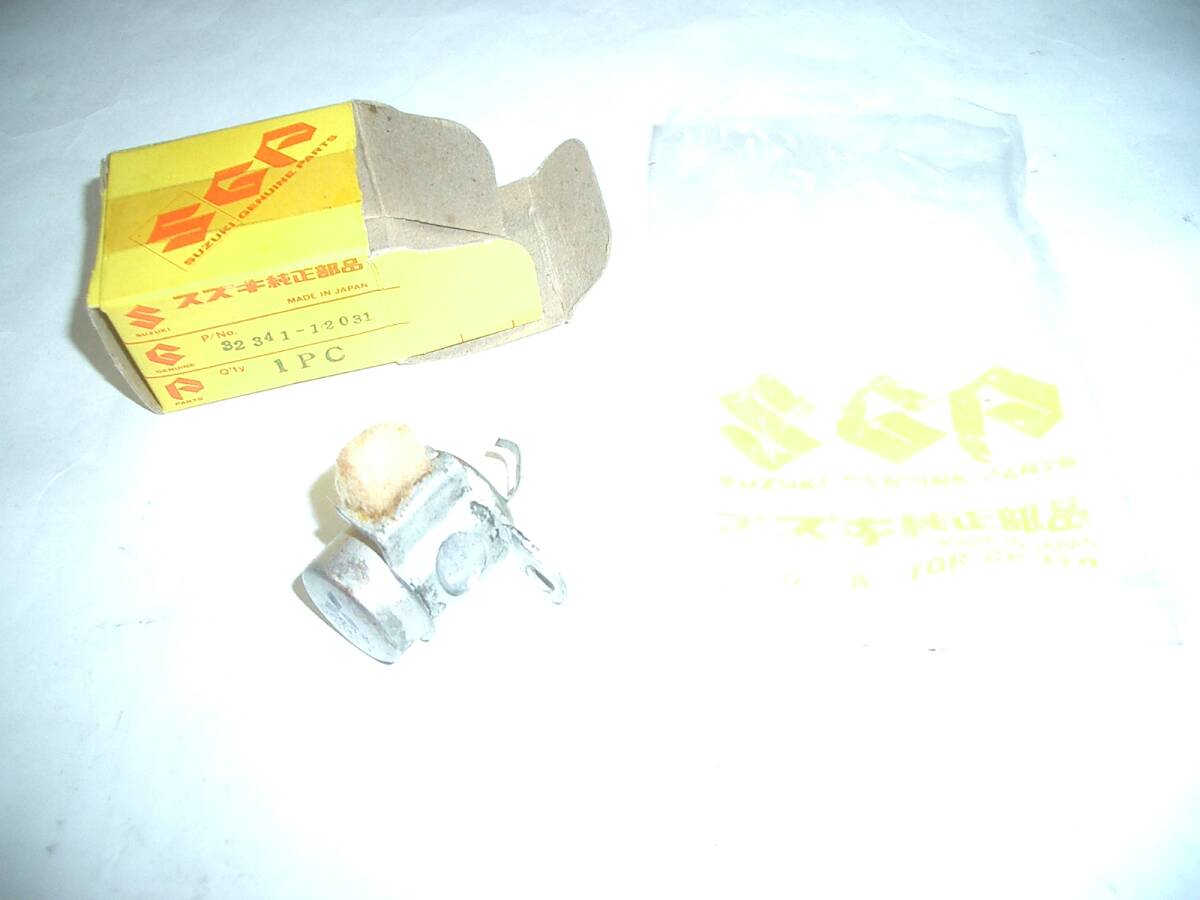 SUZUKI AC100 AS100 A100 Condenser 32341-12031 未使用 長期保管 詳細不明