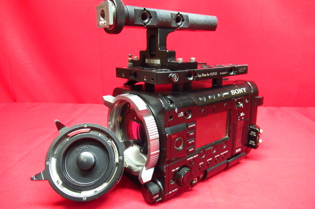 通電確認のみ SONY ソニー ビデオカメラ PMW-F55 ソリッドステート メモリーカムコーダー 現状品7KH1226B-F3