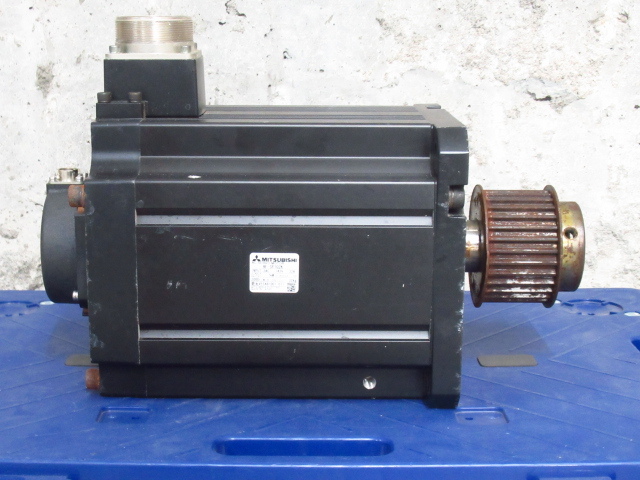 動作未確認 現状品 MITSUBISHI 三菱電機 HF-SP702K サーボモーター ACサーボ MELSERVO 管理7H1204D-H9