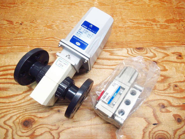 SMC VS4130-032 5ポートソレノイドバルブ / 積水化学工業 エスロン電動バルブ EB4-25A 動作未確認 現状品 管理7S1216D-B7