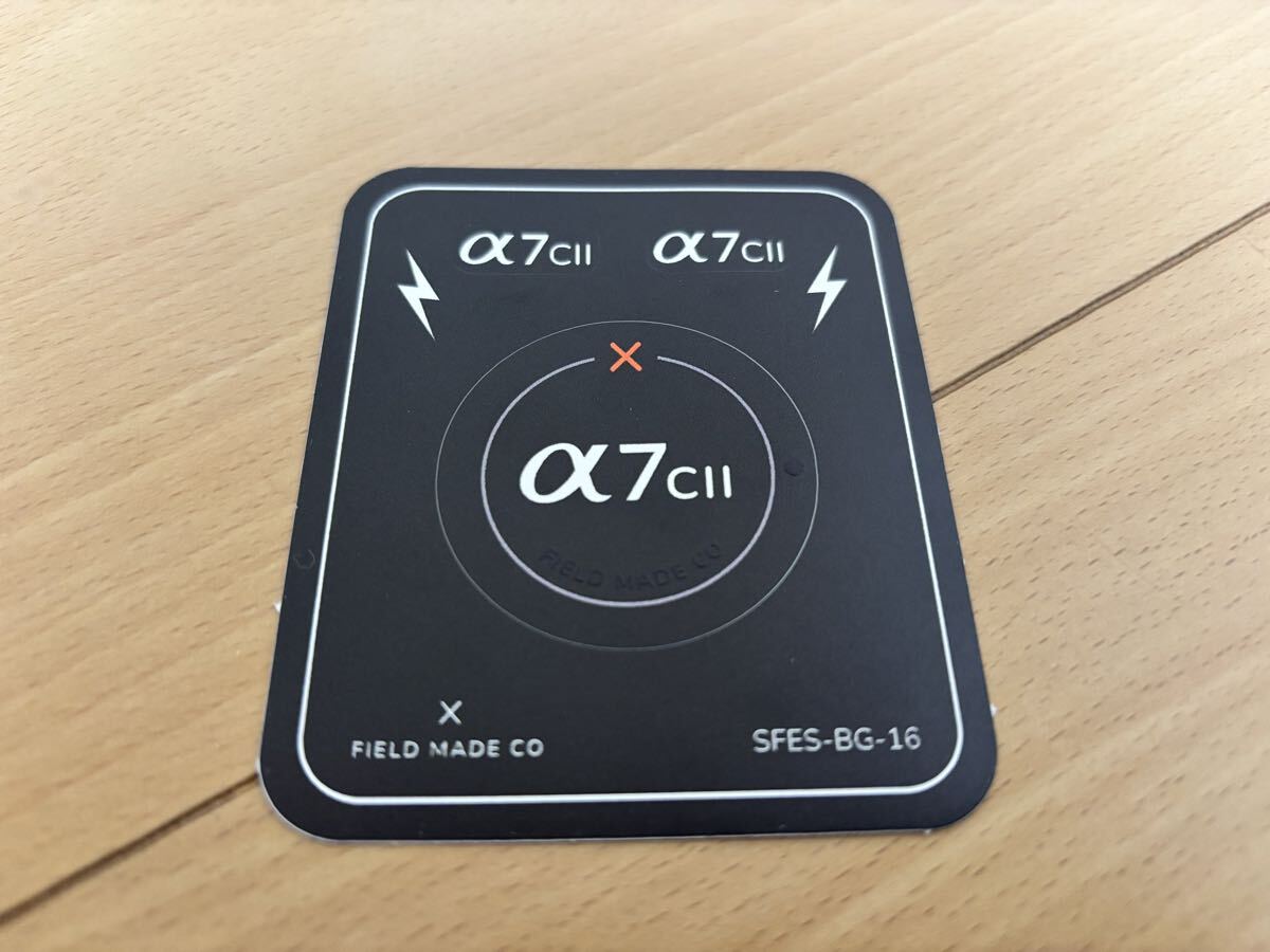 【新品未使用 / 送料無料】 FIELD MADE インジケーター ステッカー ソニー SONY α7 CⅡ ボディキャップ用