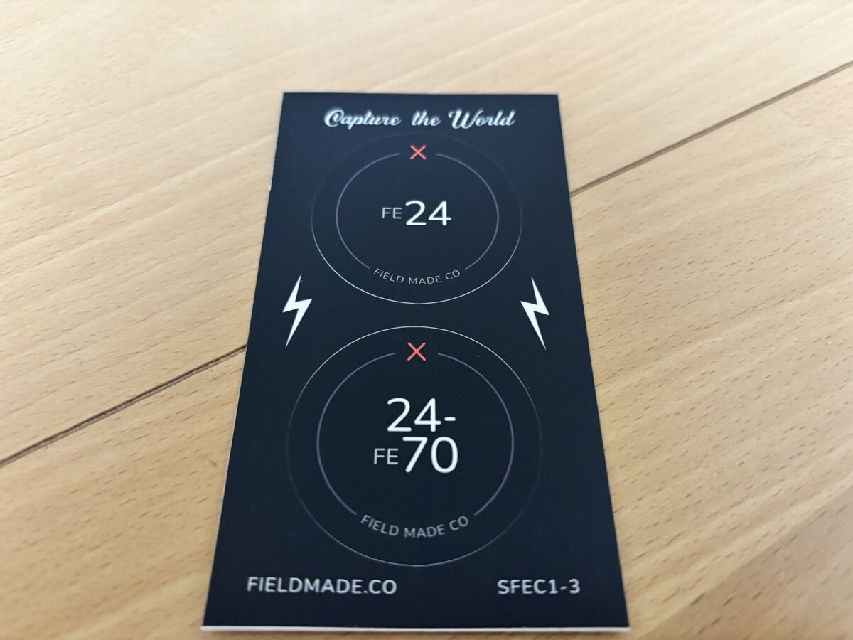 【新品未使用 / 送料無料】 FIELD MADE インジケーター ステッカー ソニー SONY FE 24、24−70 レンズキャップ用