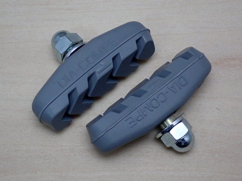 DIA-COMPE　ダイアコンペ　OPC-34　ママチャリ用ブレーキシュー　角度 10°　1ホイール分