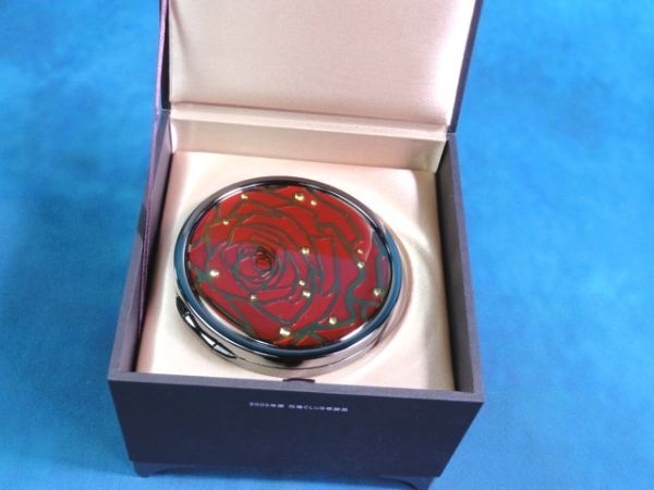 V057★【 資生堂　花椿ＣＬＵＢ 】 ２００３年度　感謝品　～ノーブル　ローズミラー　収納ケース付き/革製