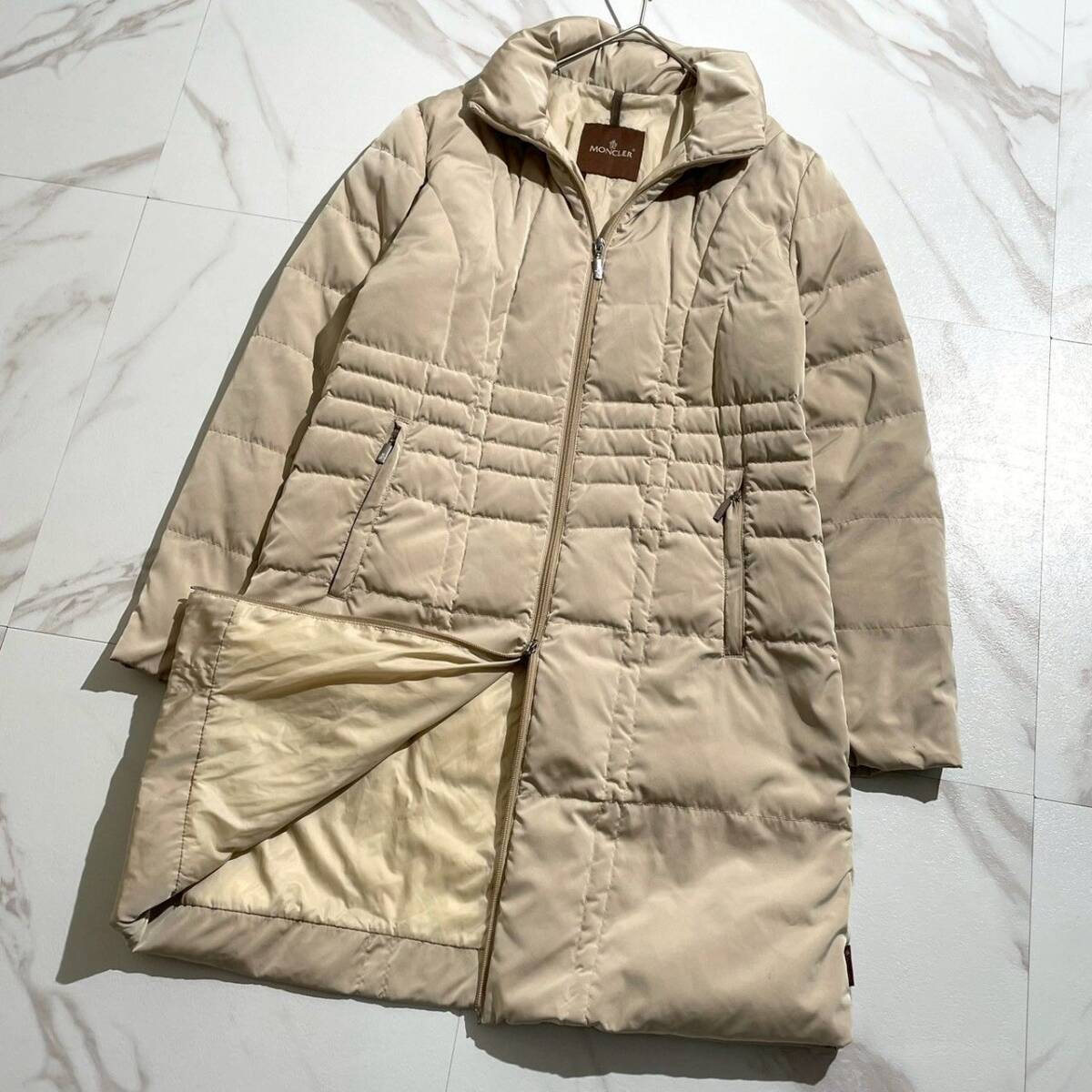 【人気デザイン】モンクレール MONCLER ダウンコート ジャケット モンタナ MONTANA ロング 茶タグ ベージュ サイズ1 ハイネック M