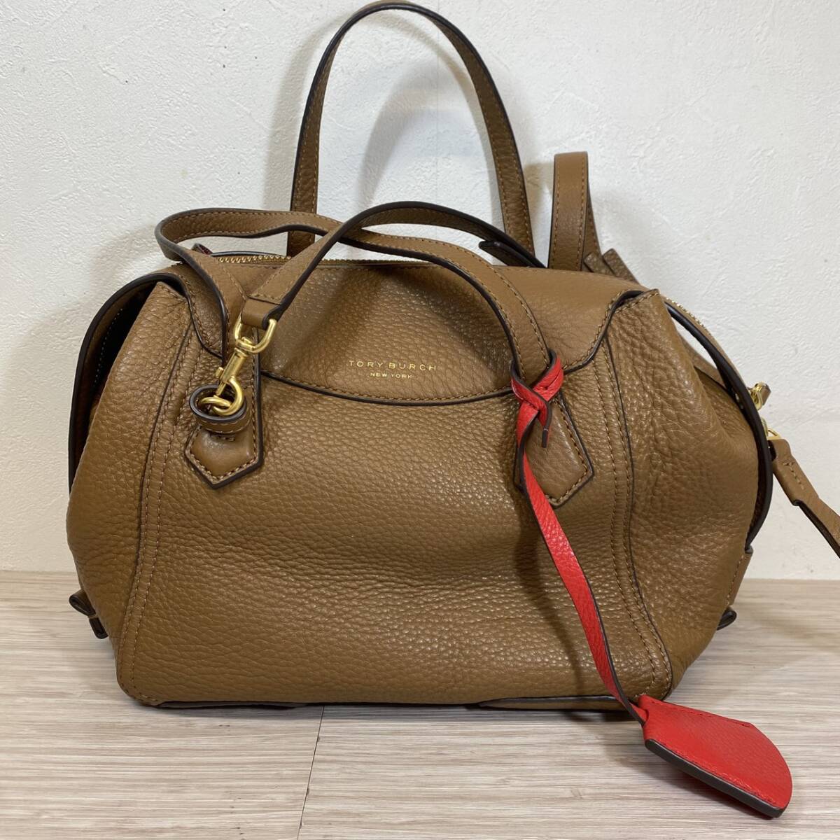 【MH-1858】中古品 Tory Burch トリーバーチ 61169 PERRY SMALL SATHEL ペリー スモール サッチェル ハンドバッグ