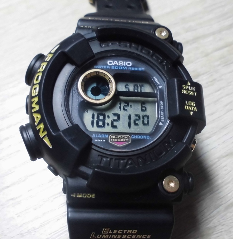極美品！送料３９０円～カシオ Gショック DW-8200B-9A ベゼル新品 黒染め フロッグマン 黒金蛙 シリアル５７０〜 潜水蛙 G-SHOCK FROGMAN