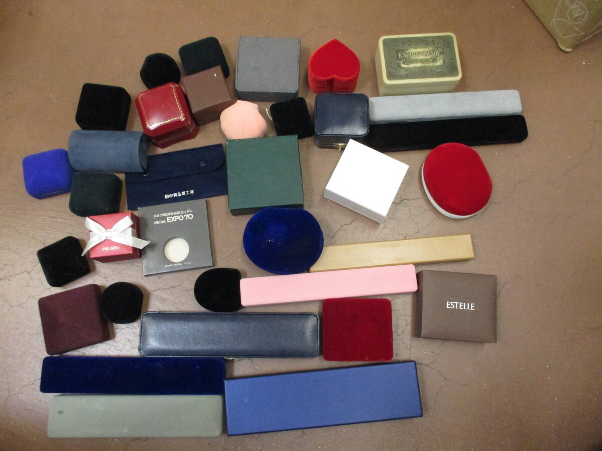 ★#A38629 【経年保管品】おたから さがし ジュエリーボックス他おまとめ 画像通り1セット 段ボール箱110サイズ分しっかりと