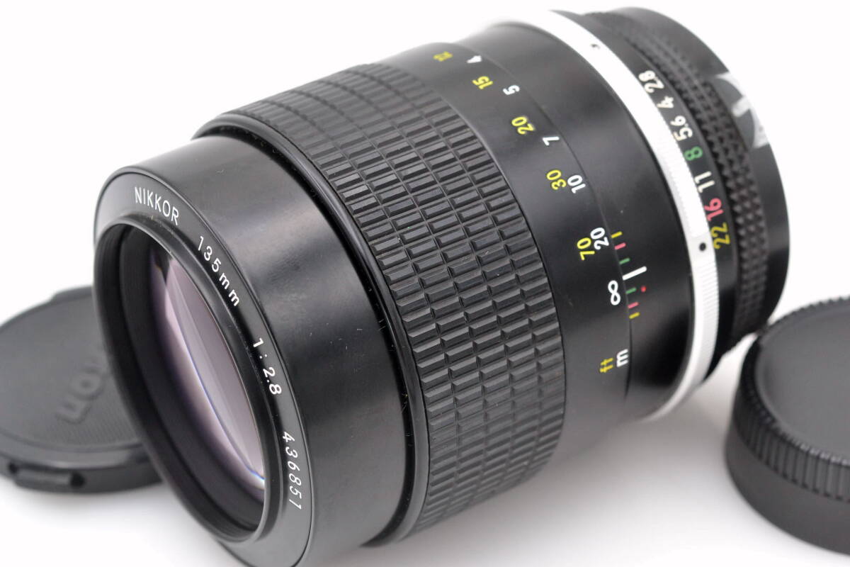 ニコン Nikon New NIKKOR 135mm 2.8 マニュアル 単焦点 中望遠レンズ FX