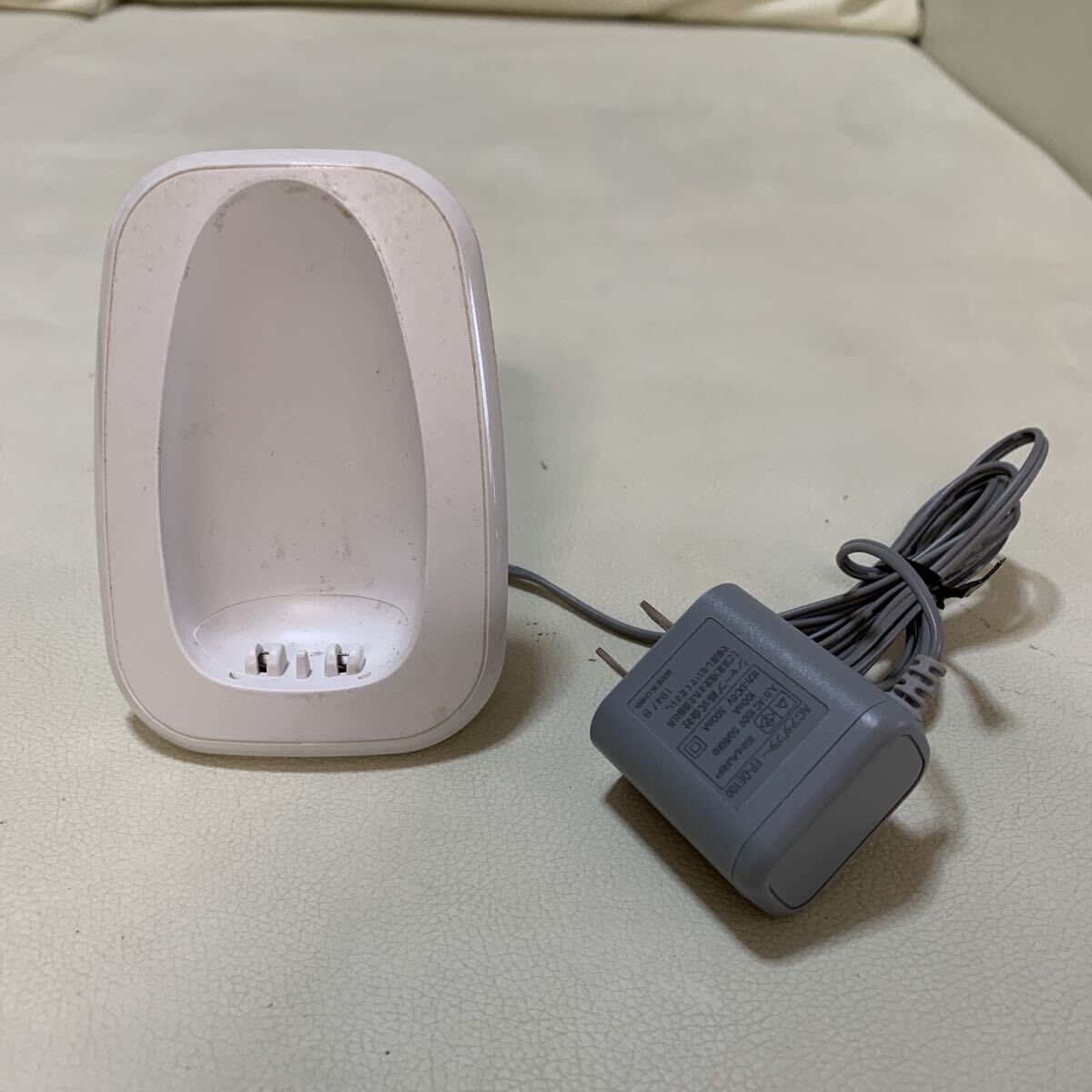 ☆IS-1201ウ60 SHARP シャープ 充電台 子機用充電台　動作未確認☆