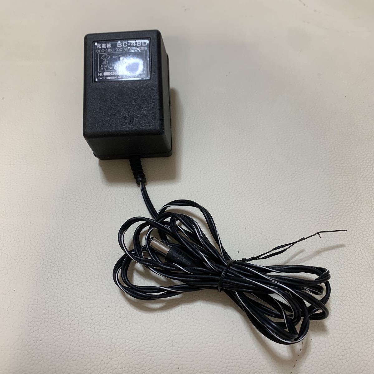 ☆IS-1222み60 SHINKO CDD-480 48K用充電器 アダプタ BC-48D 動作確認済☆