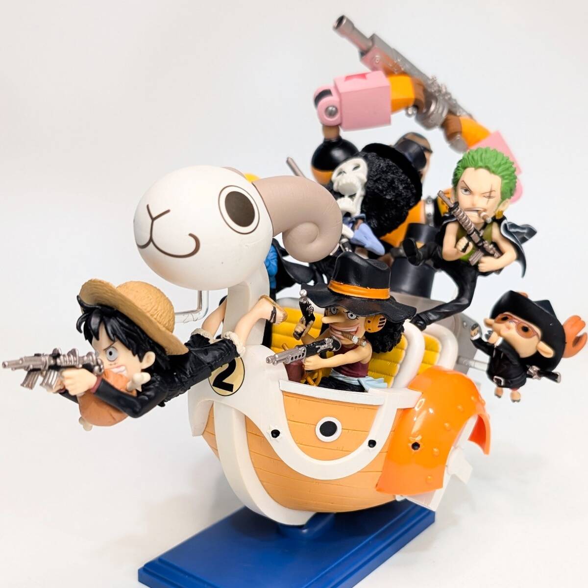 ワンピース ワールドコレクタブルフィギュア ミニメリー号 ATTACK 全8種フルコンプリートセット 棒欠品あり　希少