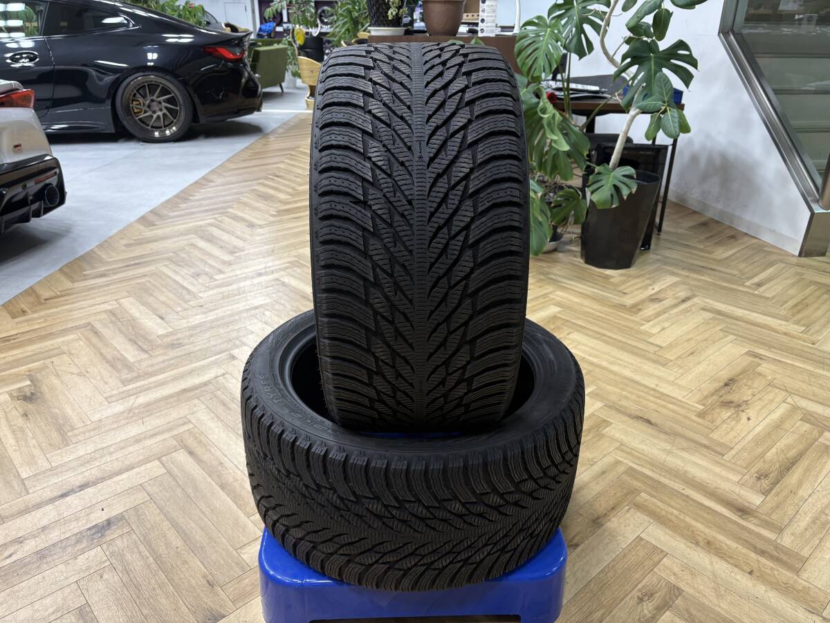 ノキアンタイヤ NOKIAN ハッカペリッタR3 SUV スタッドレスタイヤ 315/35R21 2本セット 残溝有り ♪