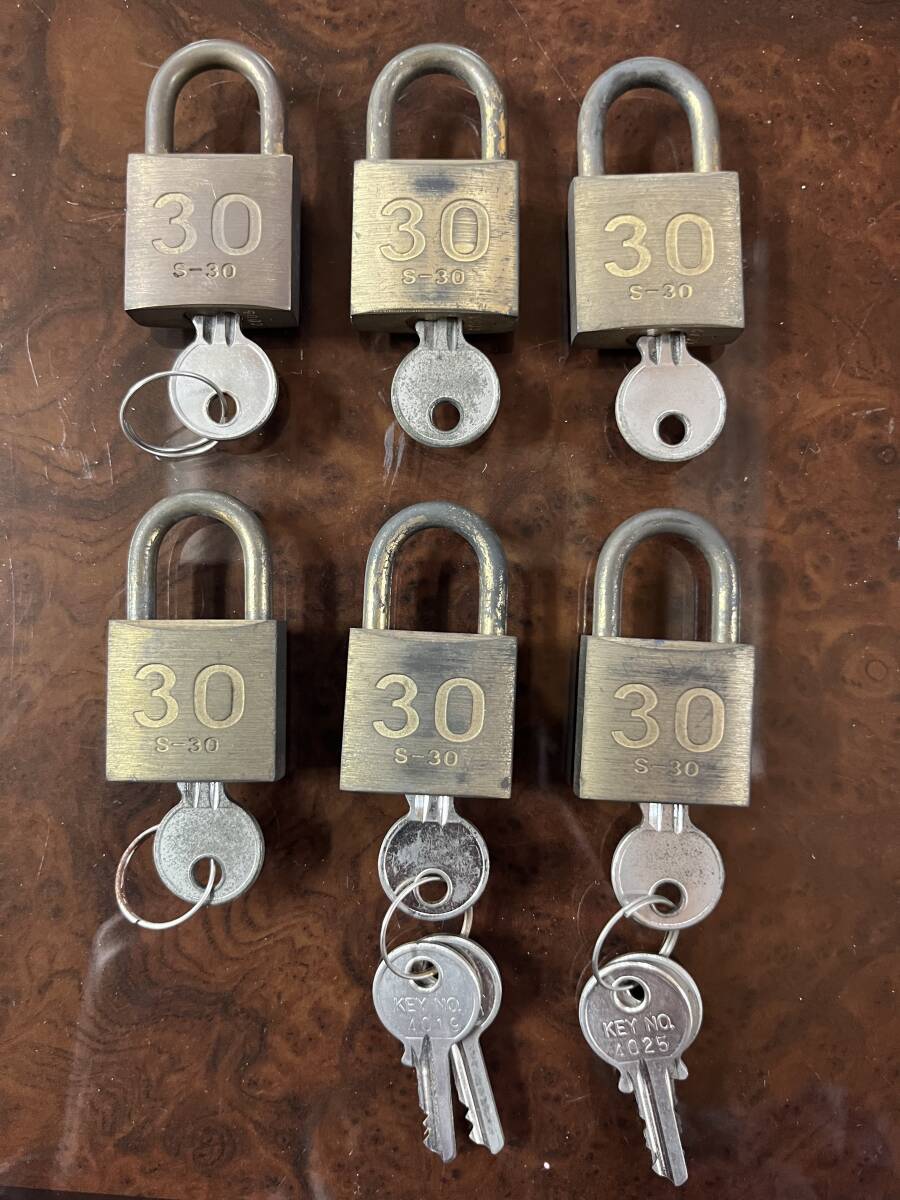 30ミリ真鍮製南京錠 鍵３本付×2　1本付×4　合計6個まとめ売り 中古 カギ 